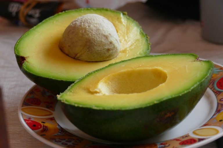 avocado, green, sliced-878958.jpg